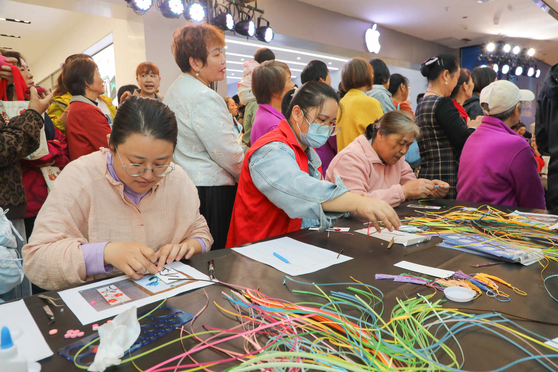 4 手作文創展區。江北區鐵山坪街道供圖 第1眼TV-華龍網發