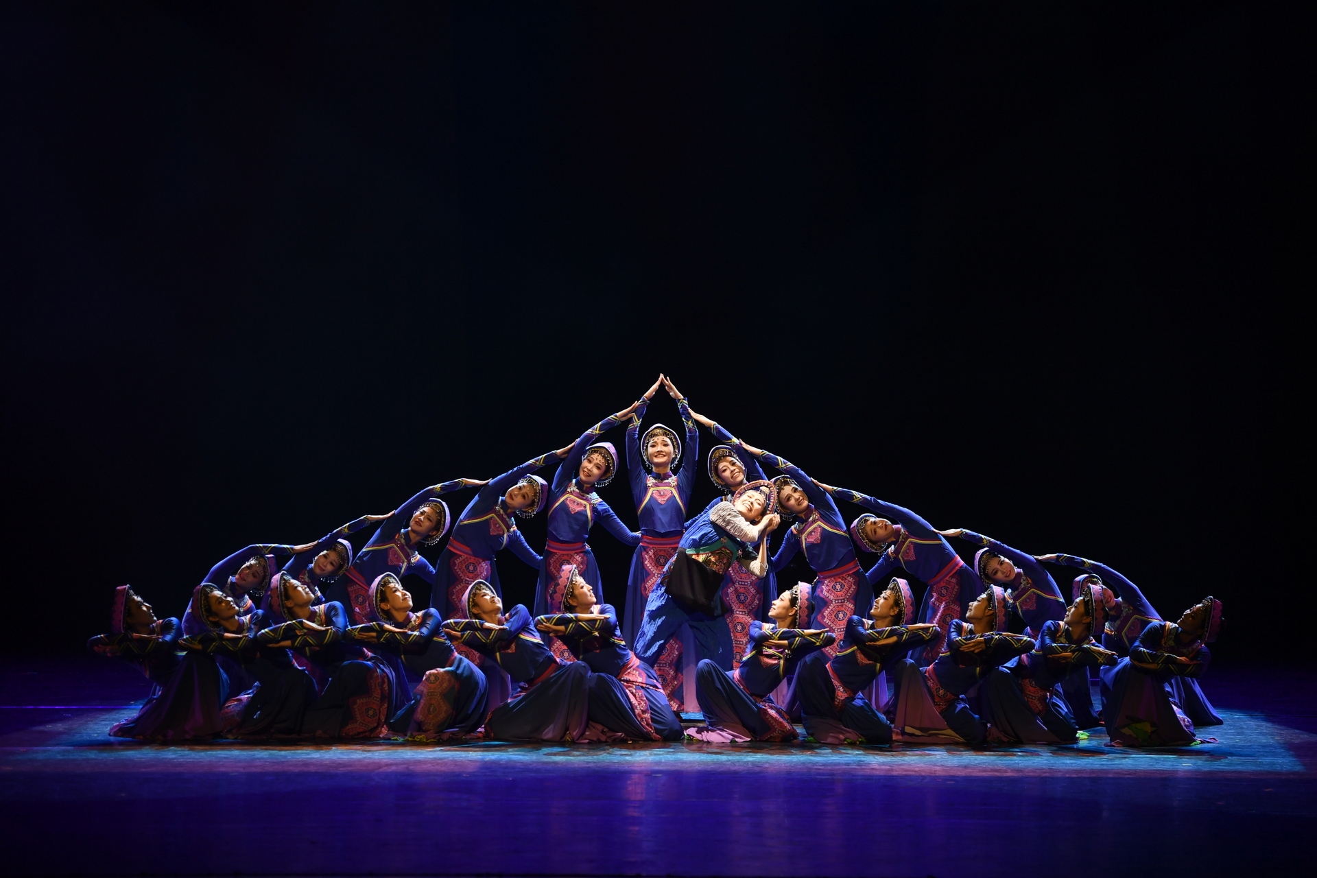 群舞《織卡織卡》