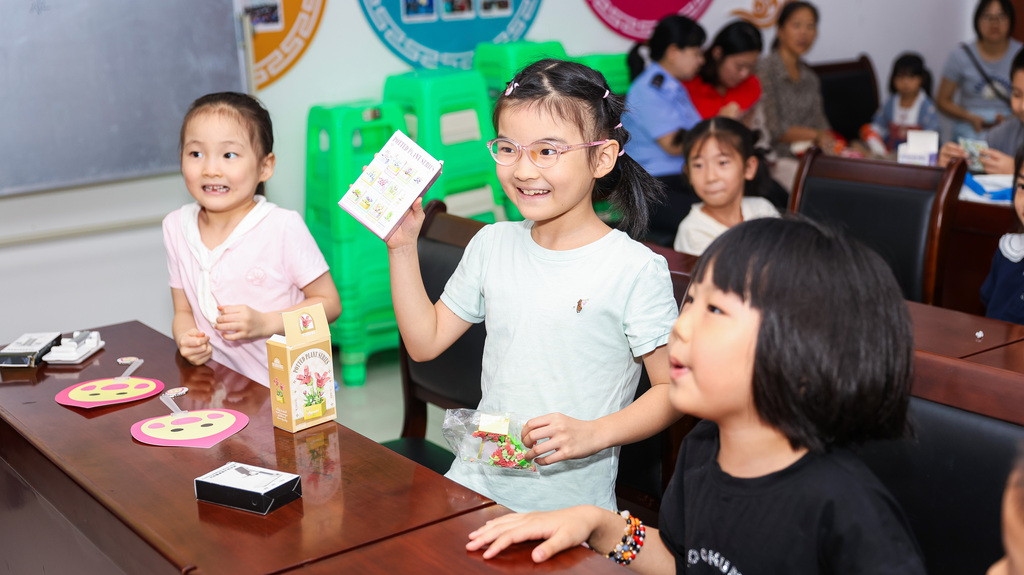 4 現場互動。第1眼TV-華龍網 姬一鳴 攝