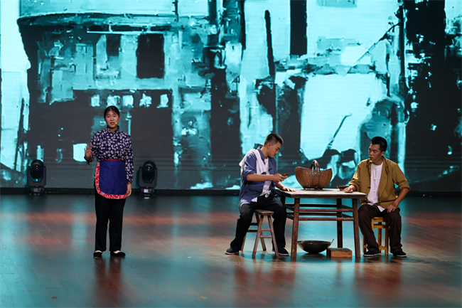 本次“榜樣力量”大思政課采用“情景演繹”舞臺劇的形式,增加思政課的趣味性和感染力。江北區委宣傳部供圖 第1眼TV-華龍網發