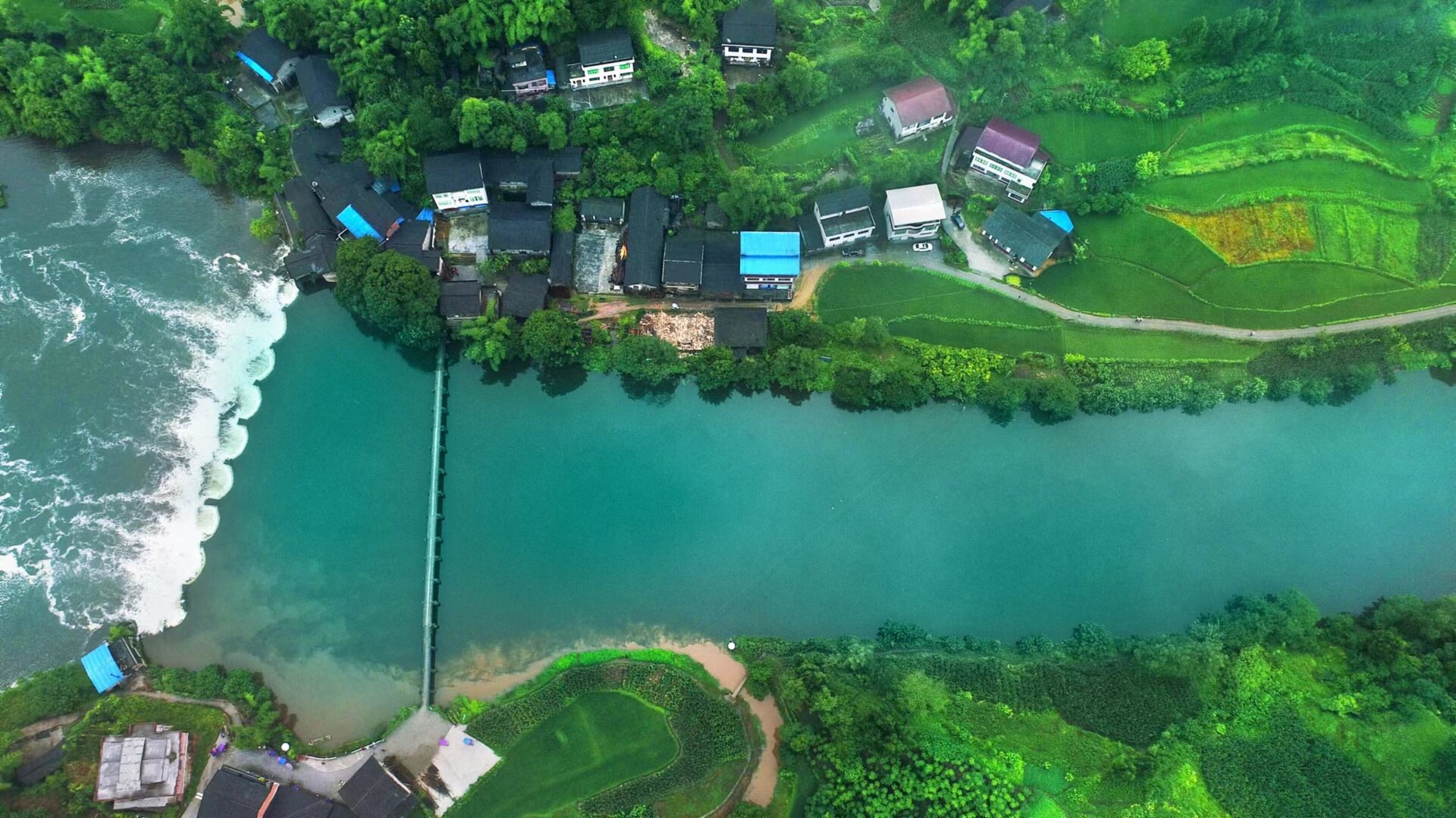 生態治理后，梁平區銅缽河碧水如畫。重慶市生態環境局供圖