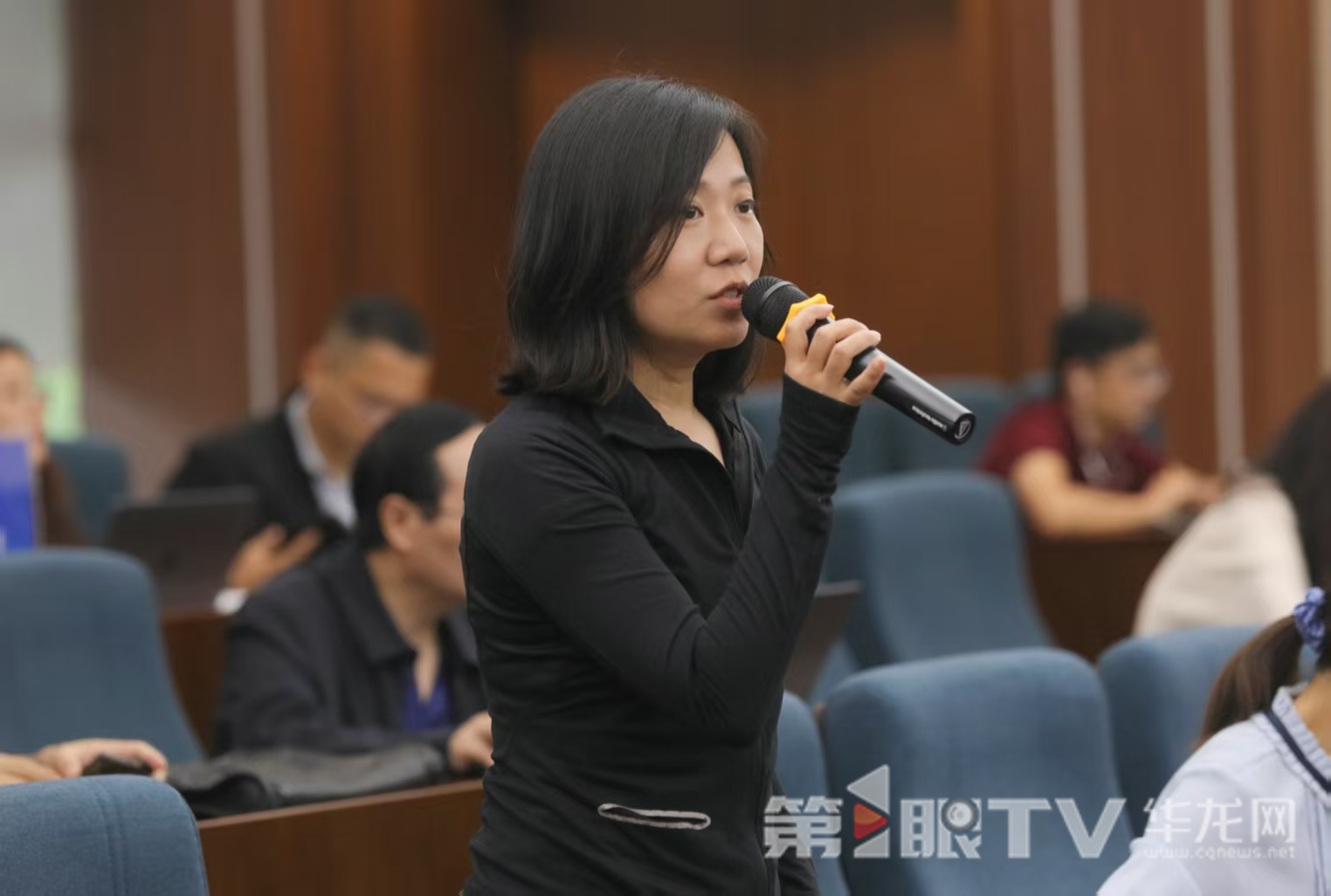 記者提問