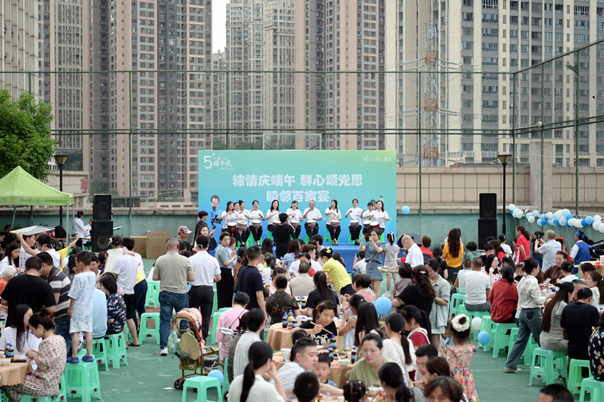 社區(qū)居民齊聚一堂。金山街道供圖