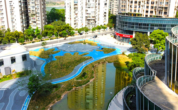 完成鋪裝升級的遺愛池口袋公園。江津區(qū)城市管理局供圖 第1眼TV-華龍網(wǎng)發(fā)