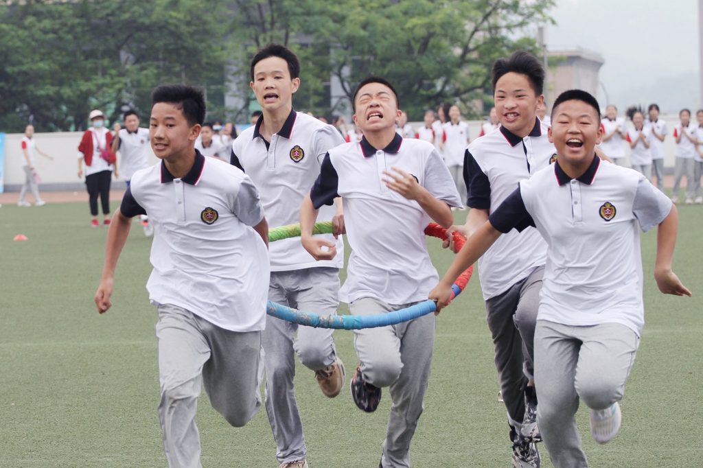 学生参与体育运动。学校供图 第1眼TV-华龙网发