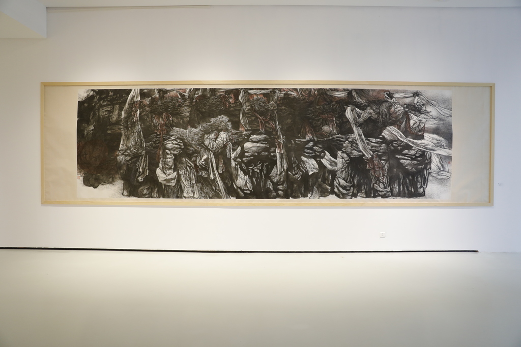 “行走的画卷:西部艺术与中华民族共同体”主题展部分参展作品。 第1眼TV-华龙网记者 陈洋 摄