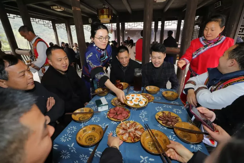 仡鄉(xiāng)特色宴席。資料圖