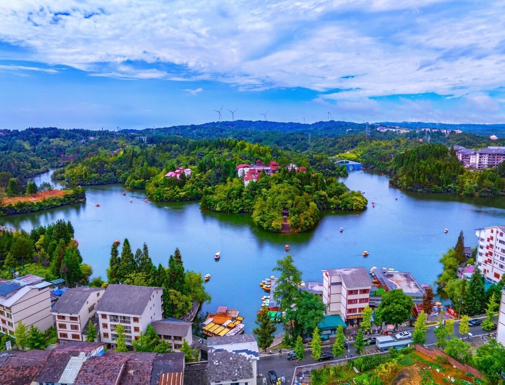 黃水國家級旅游度假區。石柱文化旅游委供圖 第1眼TV-華龍網 發