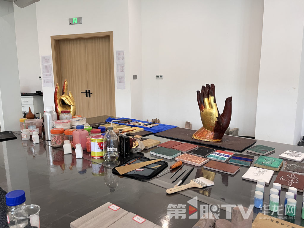 大足石刻文物医院修复室。第1眼TV-华龙网记者 吴礼霜摄