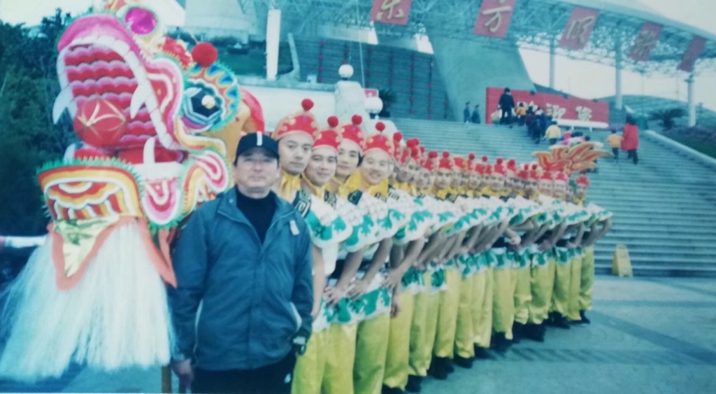 黄廷炎老师的个集体合影