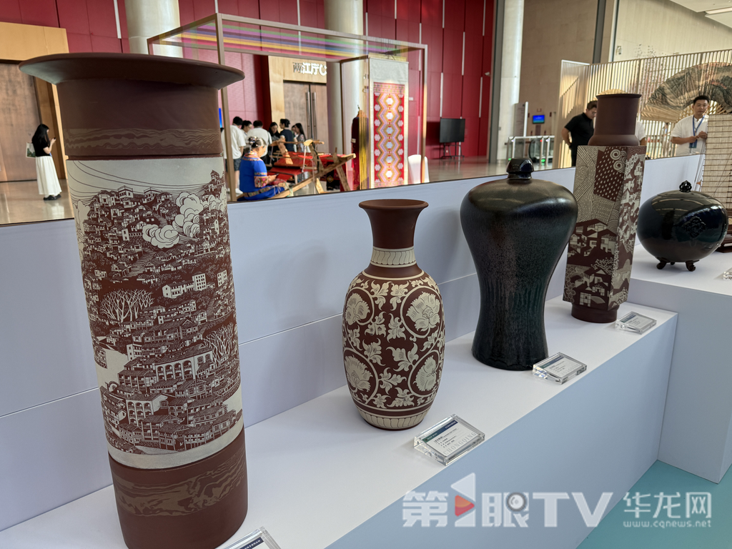 長(zhǎng)江流域非遺精品展上的榮昌陶器。第1眼TV-華龍網(wǎng)記者 羅盛杰 攝