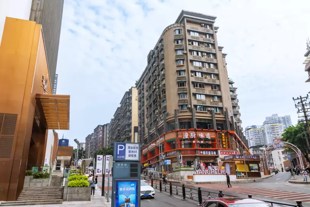 观音桥洋河、星光片区老旧小区改造工程首开区。受访单位供图