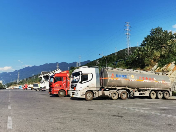 白濤工業(yè)園區(qū)專用停車場(chǎng)。涪陵區(qū)委宣傳部供圖