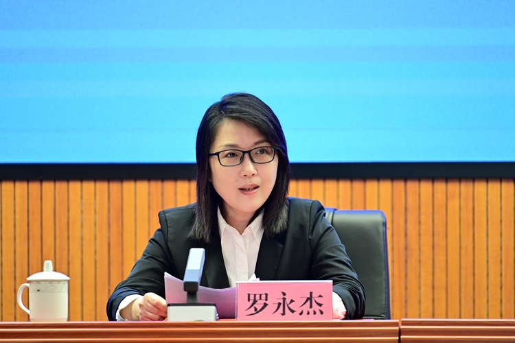 南岸區(qū)發(fā)展改革委副主任羅永杰。郭旭 攝