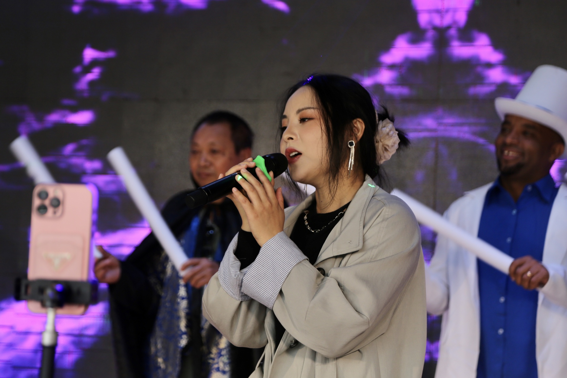 直播间吸引了不少游客打卡。受访者供图