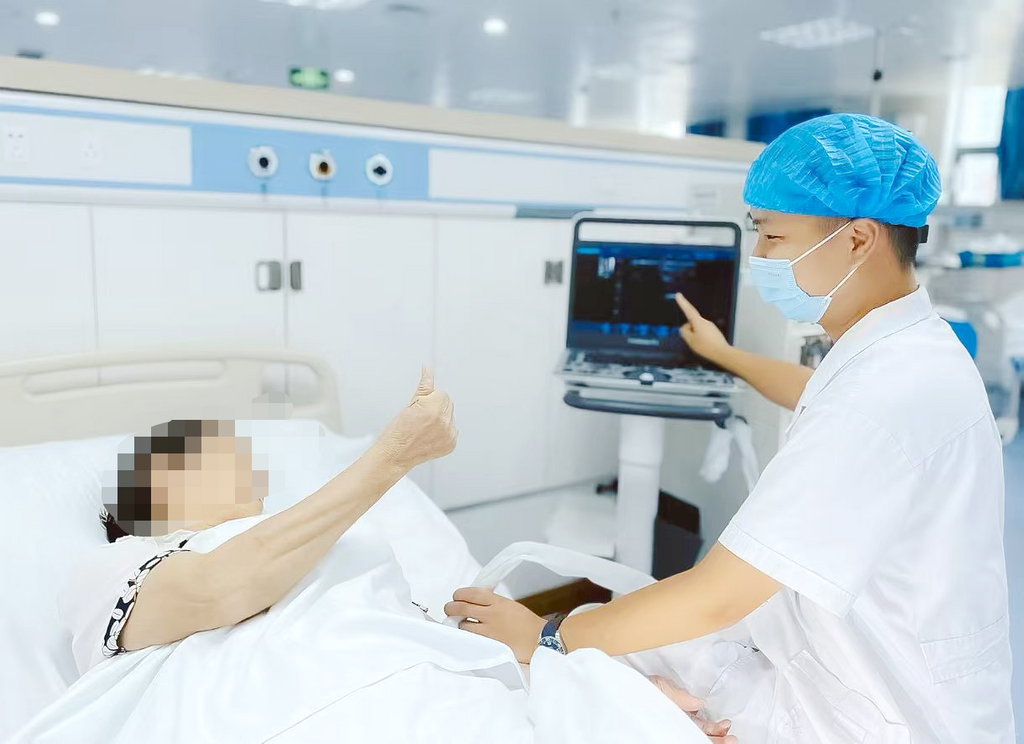 患者向护理人员点赞