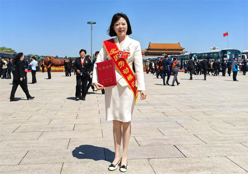 南岸區(qū)彈子石街道東山坪社區(qū)黨委書記、居委會主任廖愿獲評“全國勞動模范”。南岸區(qū)委宣傳部供圖 第1眼TV-華龍網發(fā)
