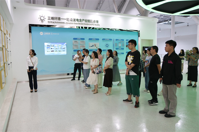 組織參觀重慶百果園環(huán)保教育基地。江津區(qū)城市管理局供圖 第1眼TV-華龍網(wǎng)發(fā)