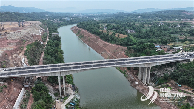 支坪綦河大橋。記者 蘇盛宇 攝1