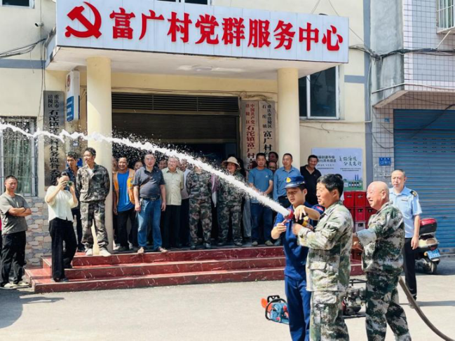 志愿消防隊伍應急救援能力培訓交流。