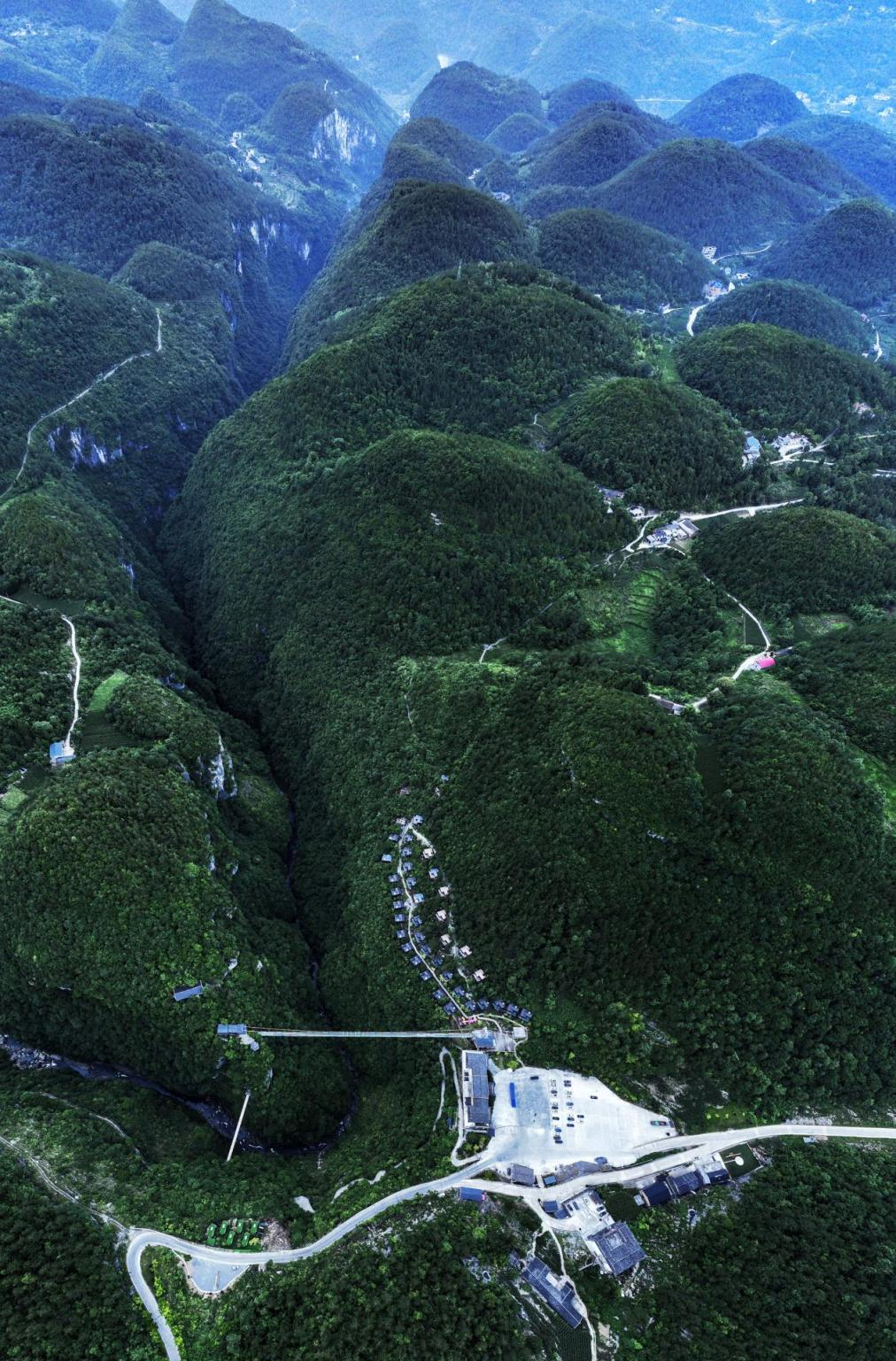 地心谷全景。通讯员 史建文 摄