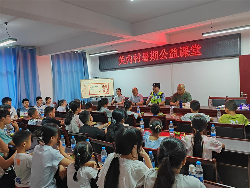 關(guān)內(nèi)村暑期公益課堂。廟壩鎮(zhèn)供圖