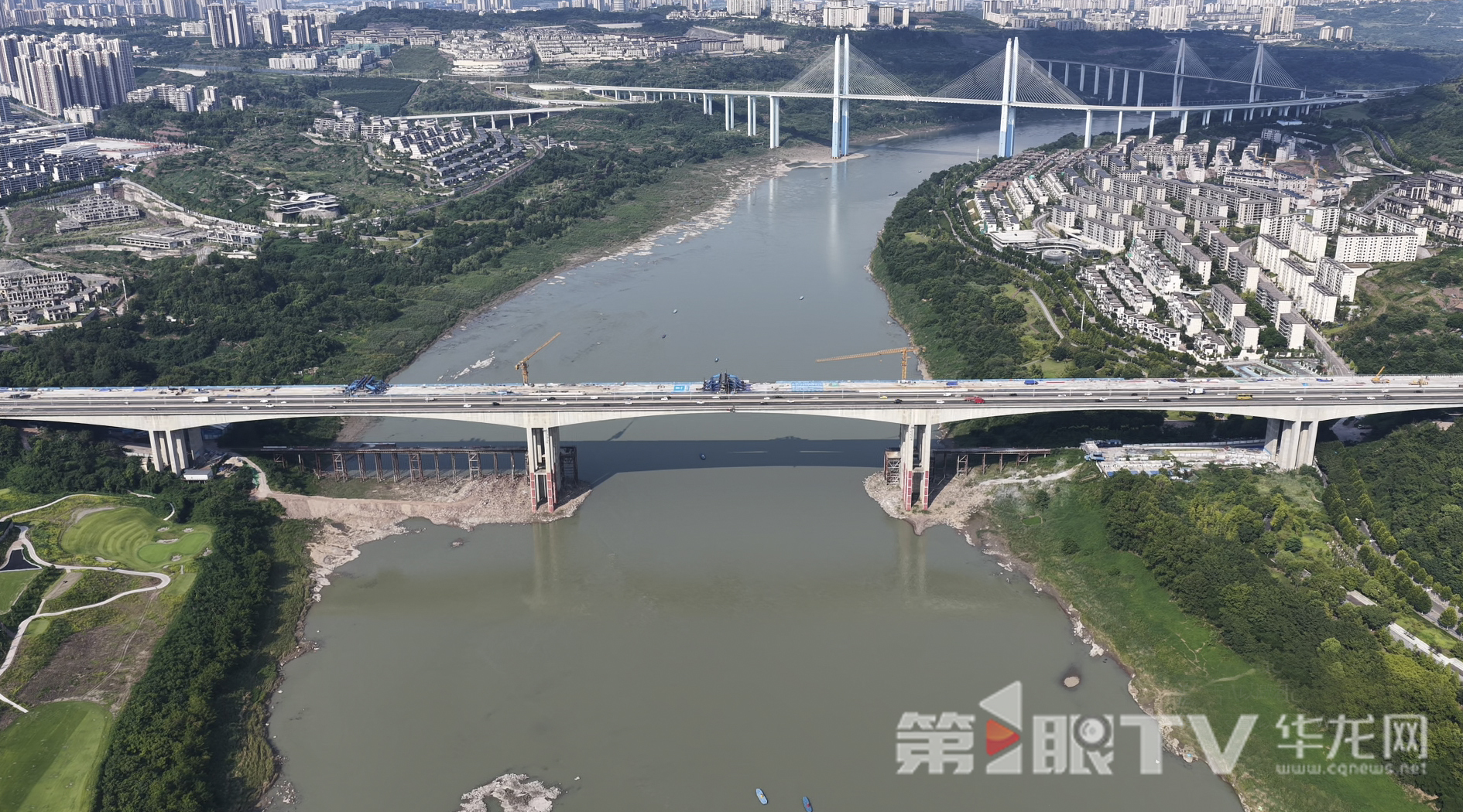 渝武高速控制性工程马鞍石复线桥。第1眼TV-华龙网首席记者 李文科 摄