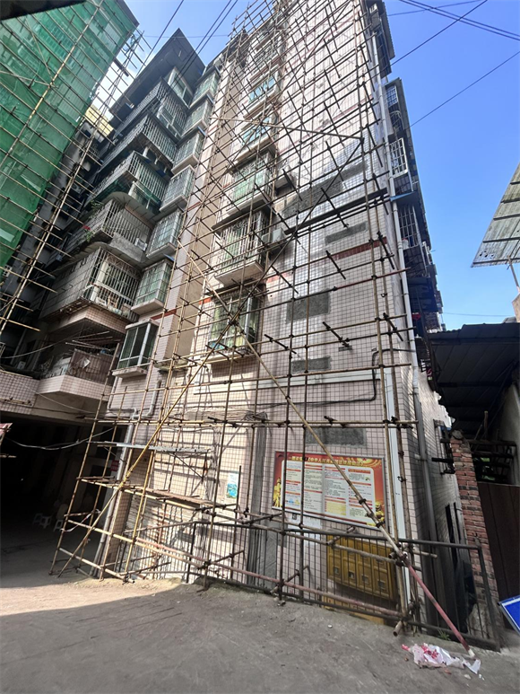 樓棟改造中