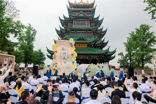 江北區(qū)2025年“七件大事”藝術(shù)觀察啟動(dòng)儀式現(xiàn)場(chǎng)。