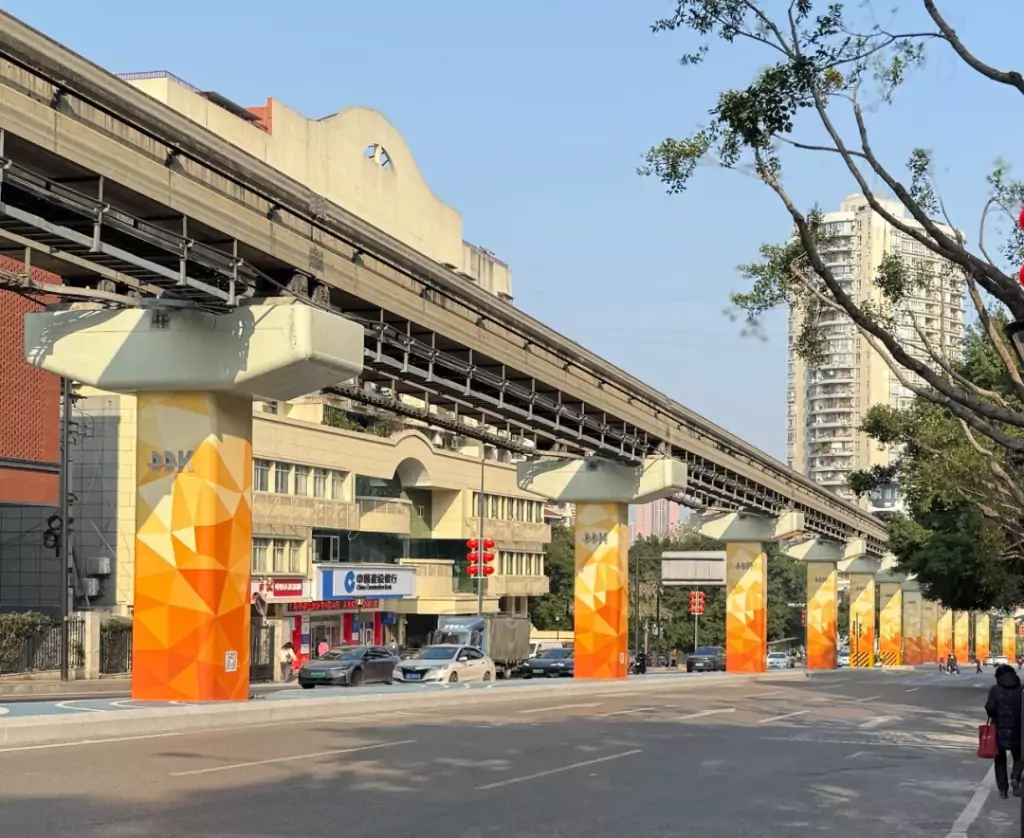 平安站轨道周边提升改造。受访单位供图